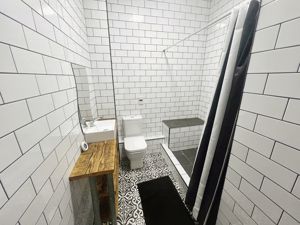 BATHROOM- click for photo gallery